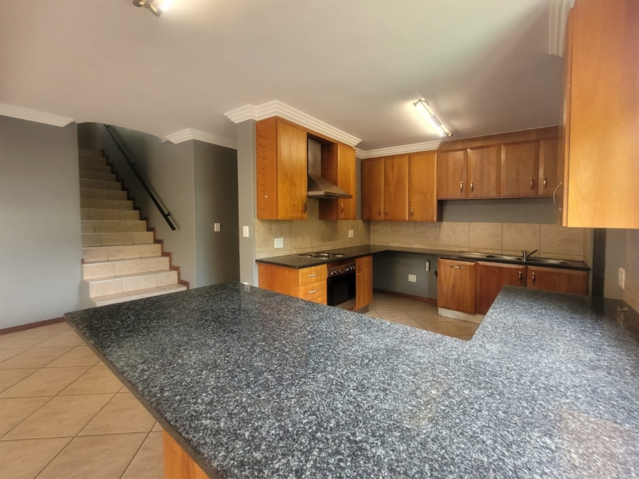 To Let 3 Bedroom Property for Rent in Melodie North West